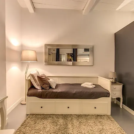 Vicolo Delle Grotte House Rome
