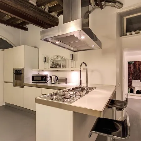 Vicolo Delle Grotte House *