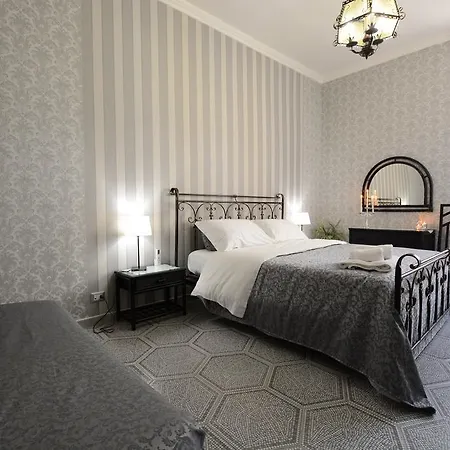 Pallacorda House *