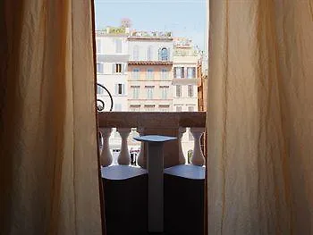 Lh Royal Terrace Pensión