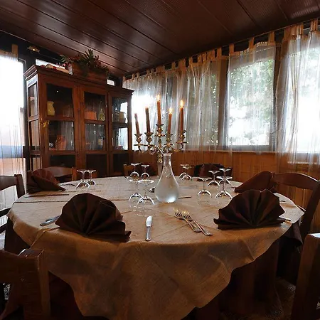 Casale De Santis 2* Rzym