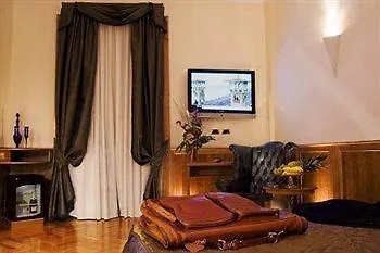 Gasthof Relais Conte Di Cavour De Luxe 2*