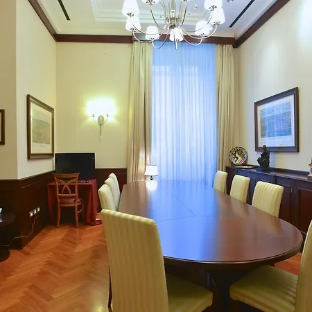 Domus Australia 4*