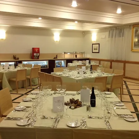 Domus Australia Hotel 4*