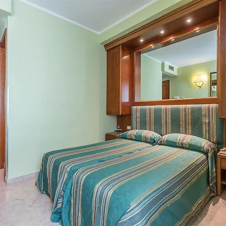 Raeli Siracusa 3*