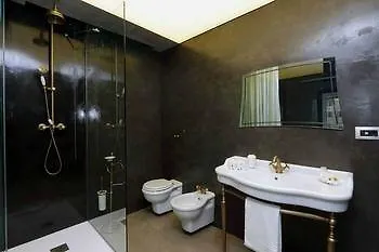 Hotel Mama's 2*