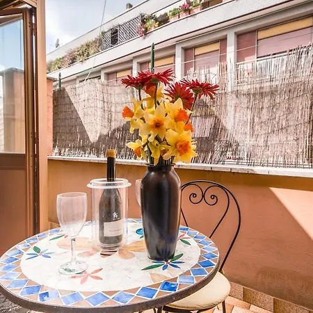 Apartment Vatican Penthouse Near S.Peter'S Square Rome