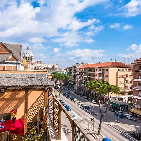 Vatican Penthouse Near S.Peter'S Square Apartment