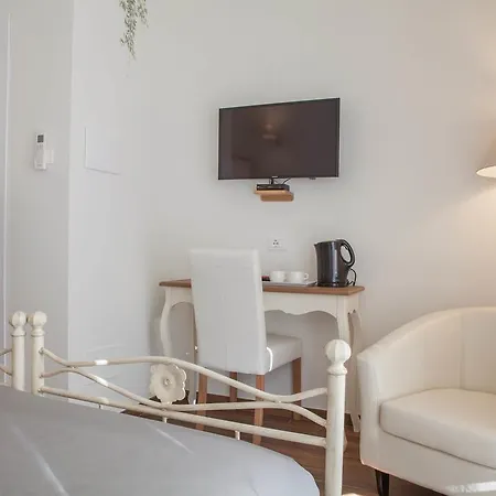 Donna Margherita & 3* Rome