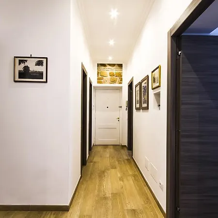 Colossehome Apartment