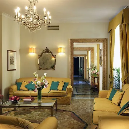 Fontanella Borghese Hotel