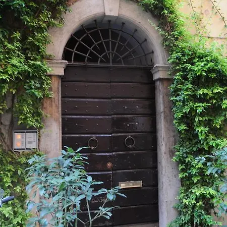 Colosseum Townhouse Apartment *
