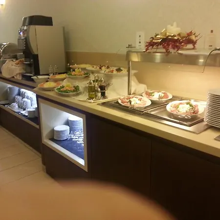 Domus Australia Hotel 4*