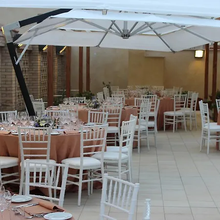Domus Australia Hotel