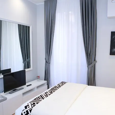 Relux Exclusive Living 3* Roma
