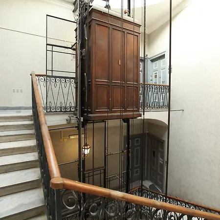 38 Viminale Street 2* Rome