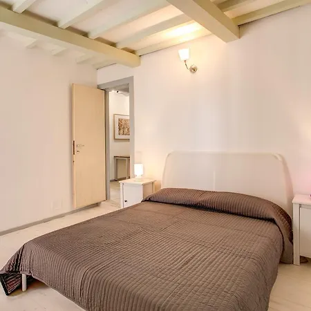 Three Bedroom Campo Dei Fiori Rome