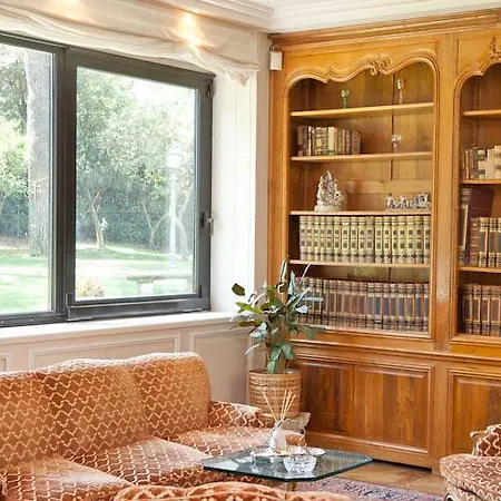 Candia House Holiday home