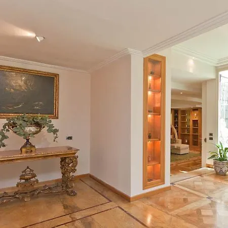 Candia House Holiday home *
