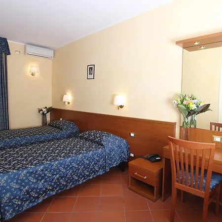 Gasthuis Casa Di Santa Francesca Romana A Ponte Rotto 2*