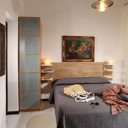 Bed & Breakfast House
