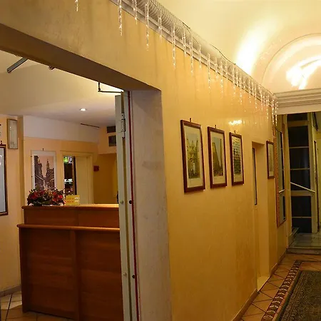 Julia 3* Roma