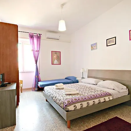 Scalini Di Trastevere 2*