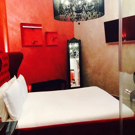 Irooms Station Affittacamere 4*