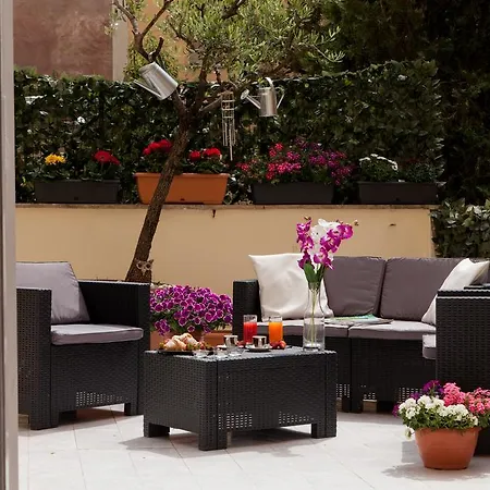 Guest house 121 Candia 3*