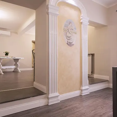 Delsi Pantheon Guest house