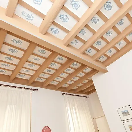 Monti