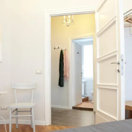 Bed & Breakfast Maru Shelter