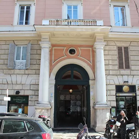 Bed & Breakfast Amoroma Domus *