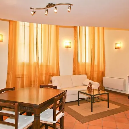 Apartment In Trastevere