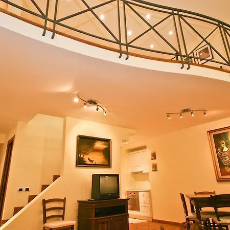 Apartment In Trastevere