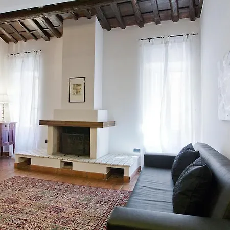 Apartment In Trastevere