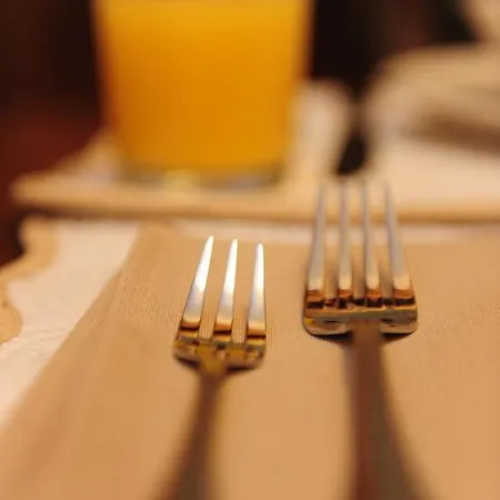 Nocleg ze śniadaniem Houspitality Nero 2*