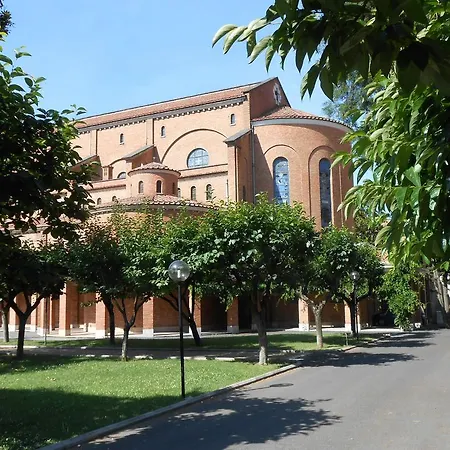 Affittacamere Casa La Salle - Casa Religiosa 3*