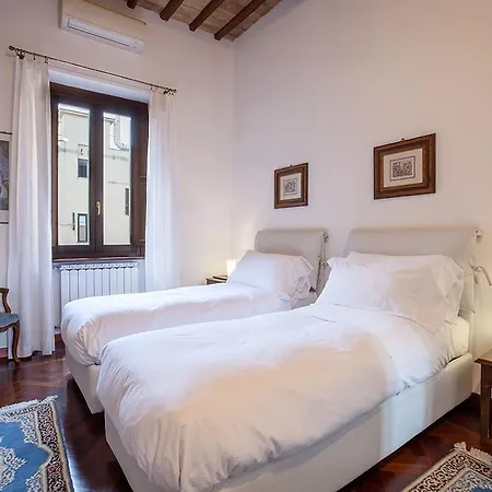 Apartment Aurora Al Colosseo *