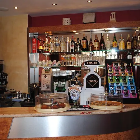 Hotel Maximo 3*