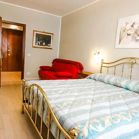 فندق مبيت وإفطار La Perla Di روما