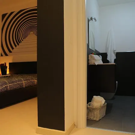 Chroma Italy - Ena Bed & Breakfast 2*