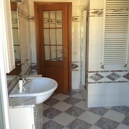 Apartment Via Del Trullo Rome