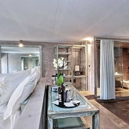 Hotel Mama's 2*