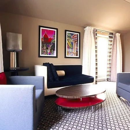 Hotel De Rome