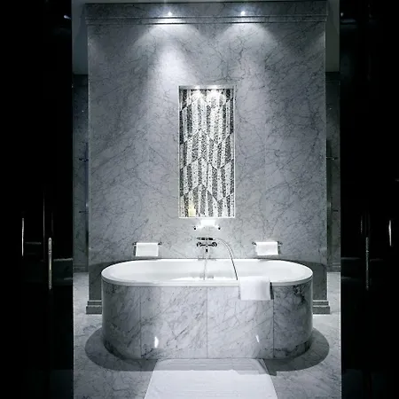Hotel De 3*