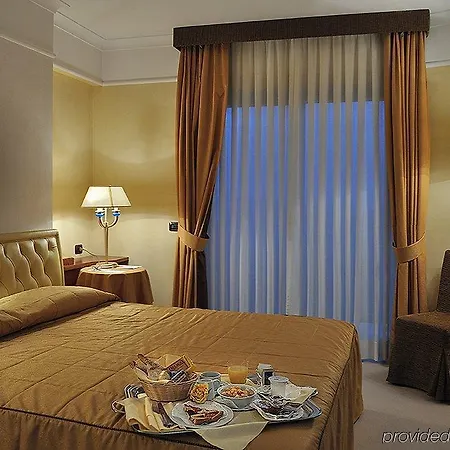 Hotel Pineta Palace 4*