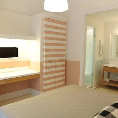 Piazza Di Spagna Prestige بيت ضيافة 2*