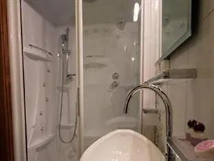 Condotti بيت ضيافة