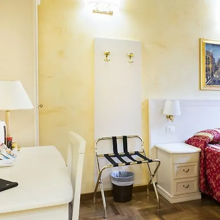 Domus Trevi 3* Rome